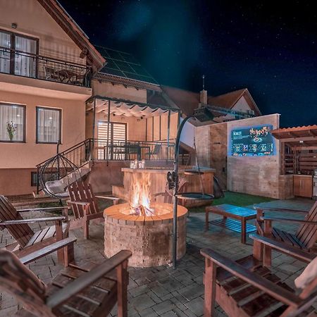 Roots Villa Redwood Brasov Exterior photo
