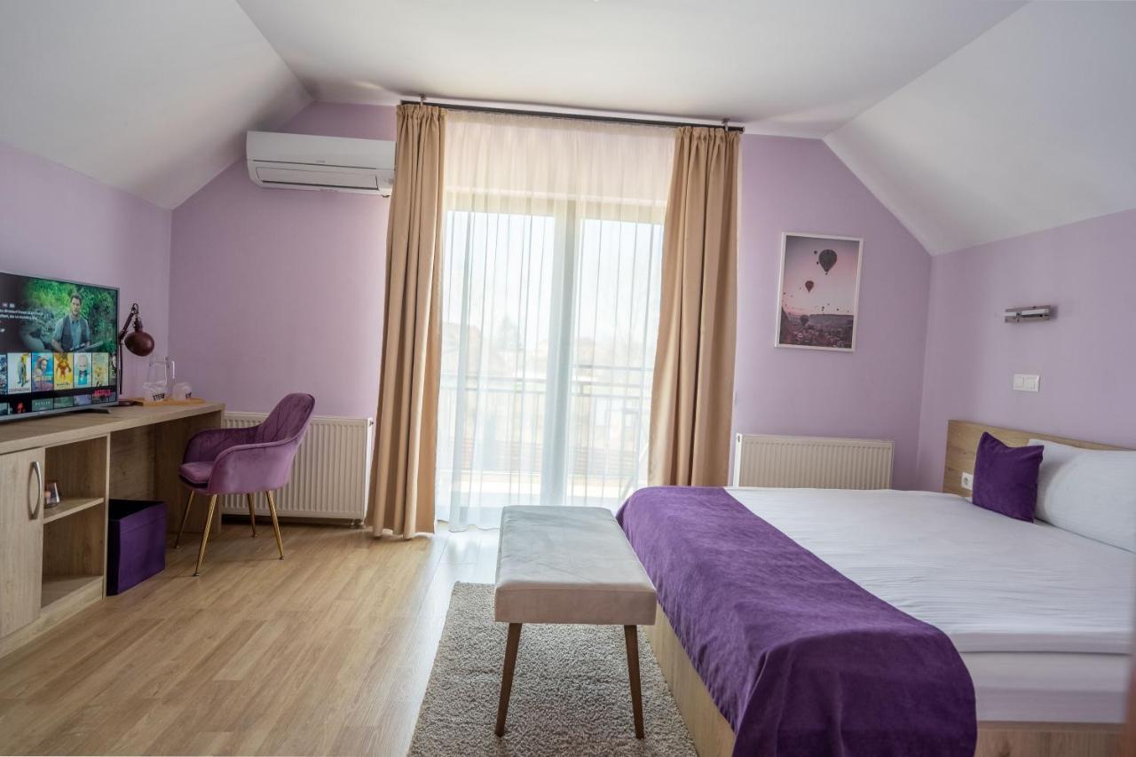 Roots Villa Redwood Brasov Exterior photo